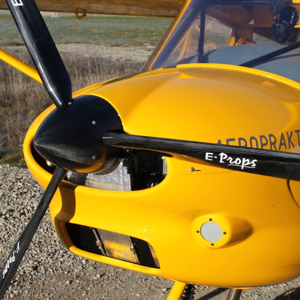 AEROPRAKT A22  L2 3-blade propeller E-PROPS DURANDAL carbon 