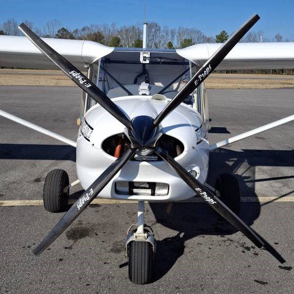 AEROPRAKT A22 L2 hélice 4-pale E-PROPS DURANDAL Carbone
