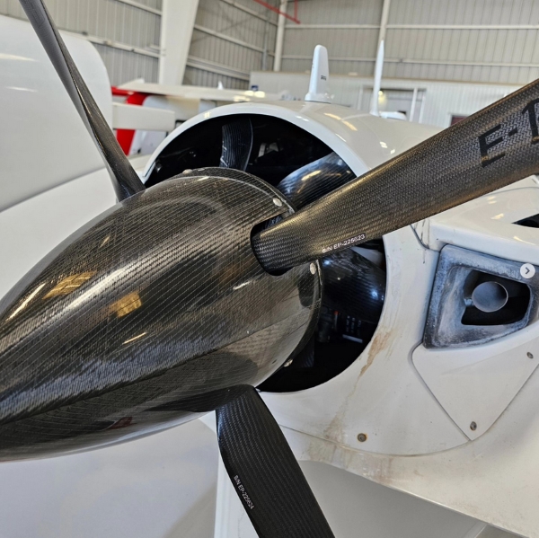 e-props propeller  4-blade ICON A5 Rotax 912S