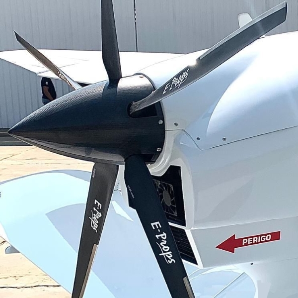 SUPER PETREL AMPHIBIAN 3-blade propeller E-PROPS DURANDAL carbon 