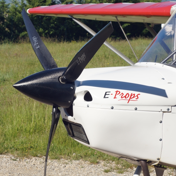 BEST OFF SKYRANGER   3-blade propeller E-PROPS GLORIEUSE carbon 