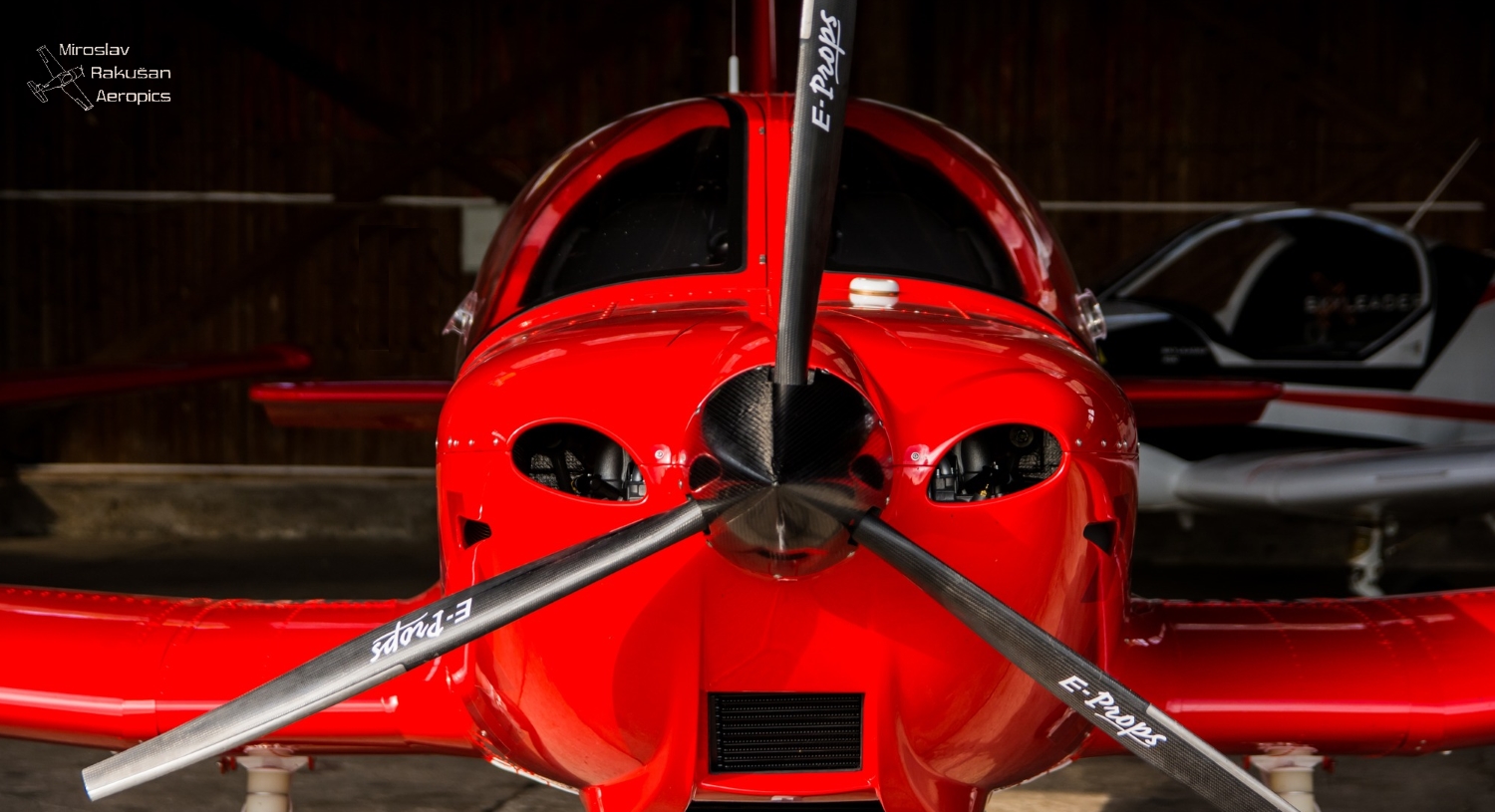 EPROPS the lighest CarbonTitanium Propellers for Aircraft